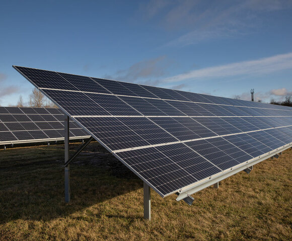 Bendrovėje „Lifosa“ pradėjo veikti 1 MW saulės jėgainė