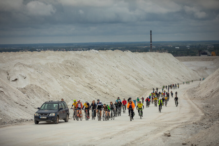 Coming to Lifosa on bicycles and bikes, guests saw more than just mountains